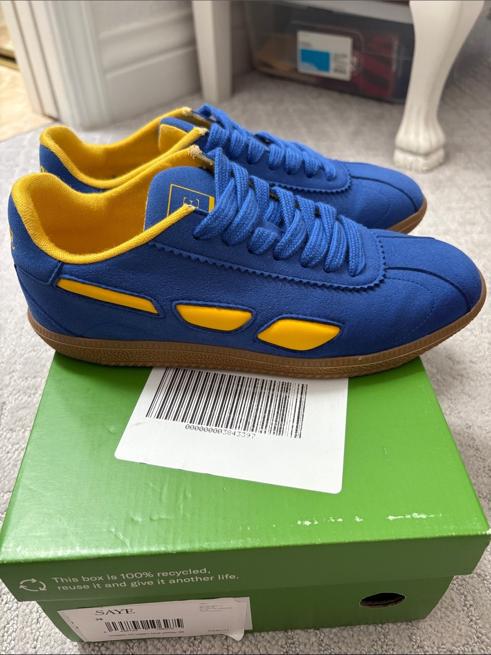 Saye Royal Blue & Yellow Low-Top Sneakers size 36